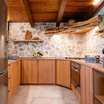 Sole Among The Junipers Villa