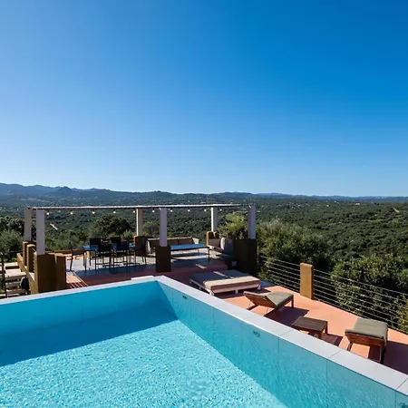 Sole Among The Junipers Villa