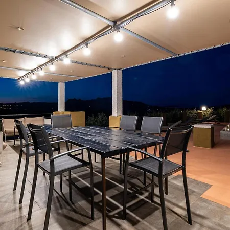 Sole Among The Junipers Villa