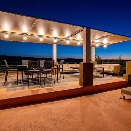 Sole Among The Junipers Villa